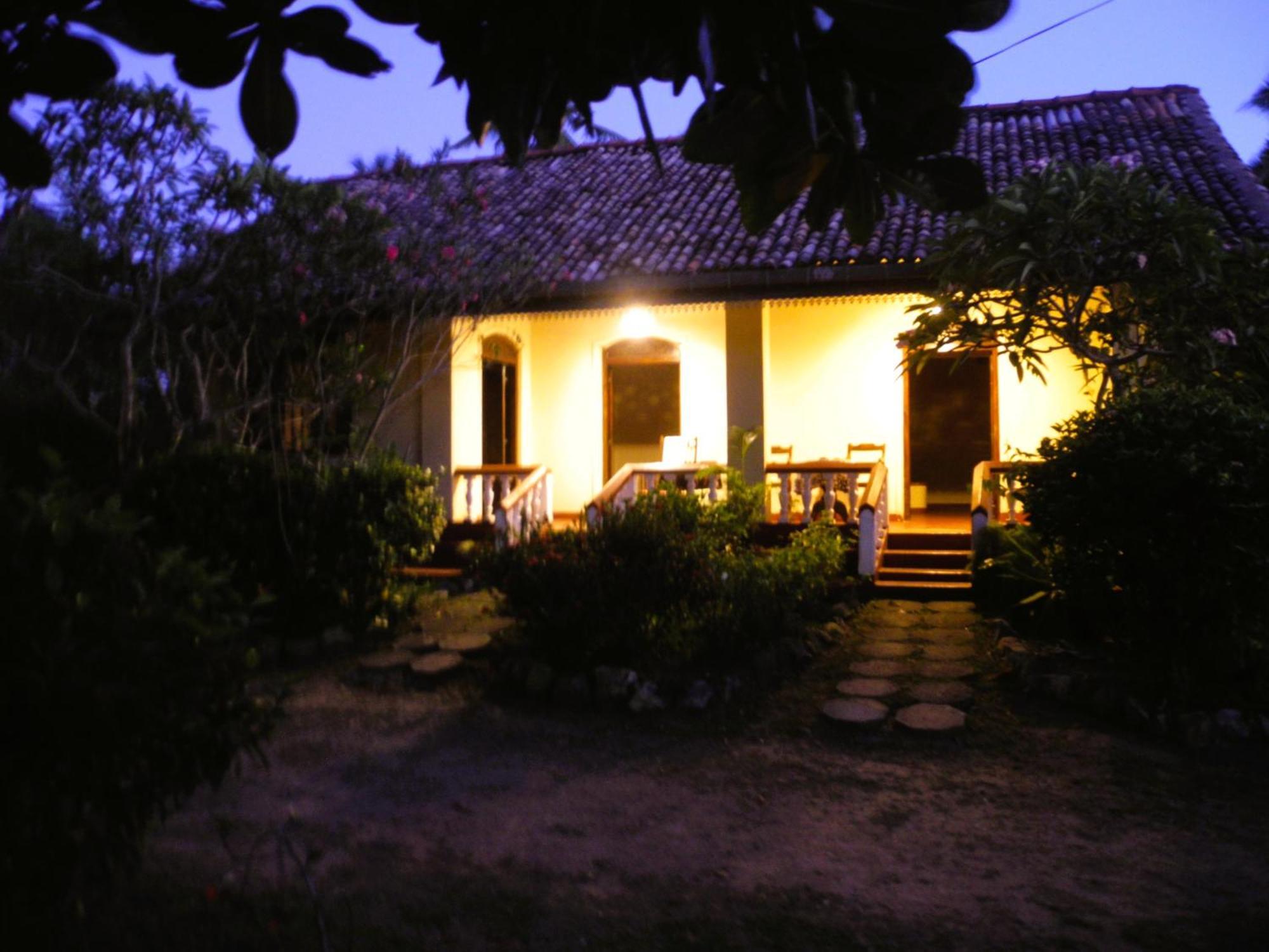 Top Of The Hill Guesthouse Weligama Eksteriør bilde